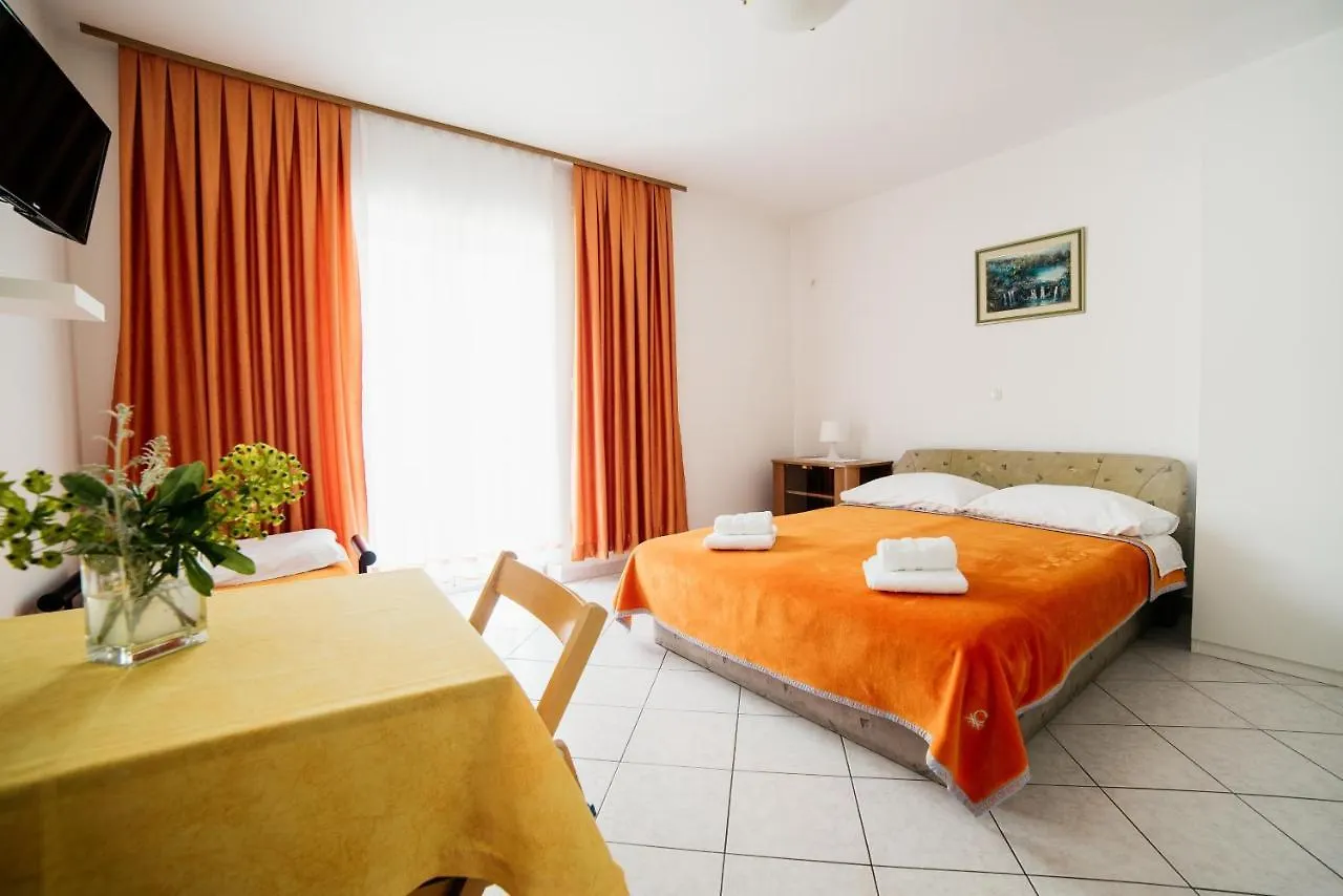Studio Selce 5206E Apartment
